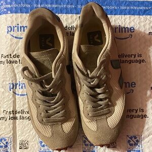 Veja Rio Bronco Sneakers